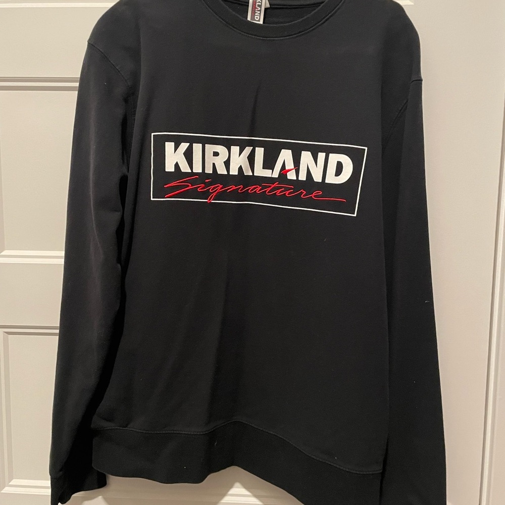 Kirkland Signature Classic Black Top